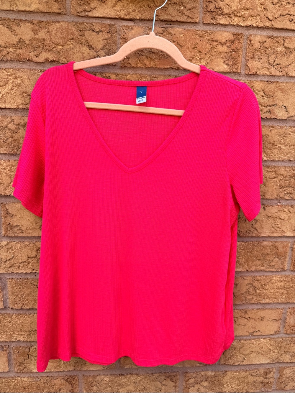 4/$25 • Old Navy Luxe V-Neck Ribbed Slub-Knit T-Shirt